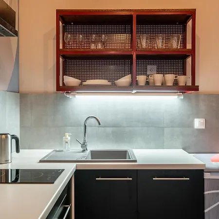Rentplanet - Kosciuszki Apartment